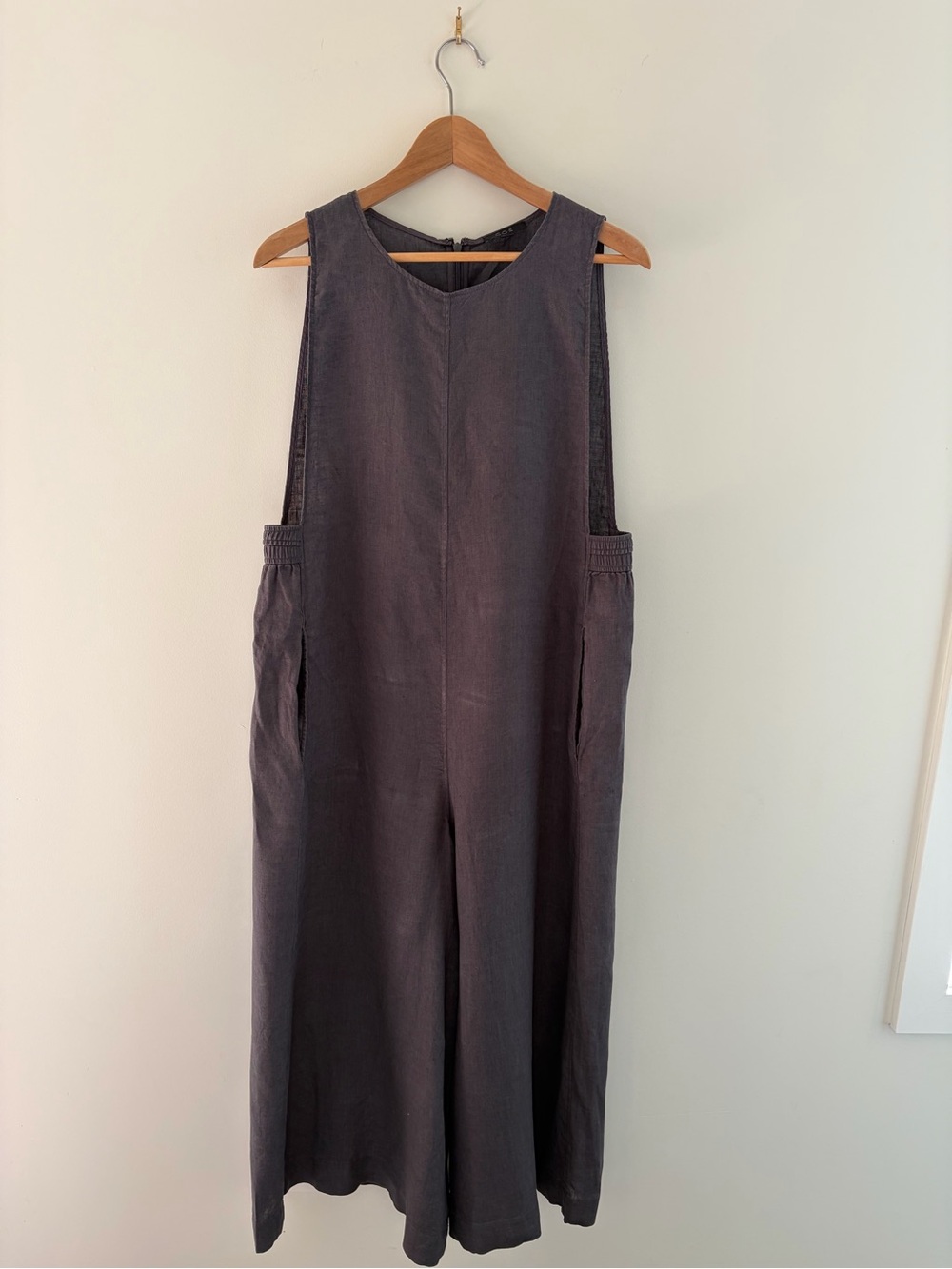 COS Sleeveless Wide-Leg Linen Jumpsuit in Dark Gray, S - Picture 8 of 16